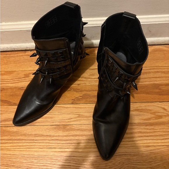 Killstar Callista Stud Boots - Picture 3 of 4